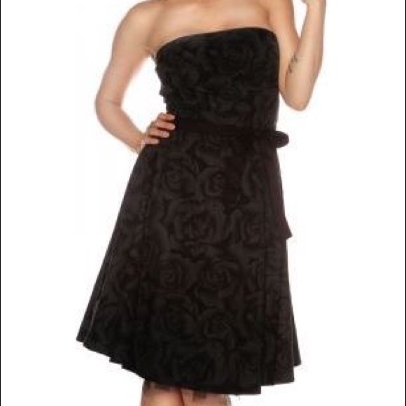 🖤 NWT Folter Clothing Black Rose Strapless Dress - Picture 2 of 3